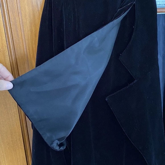 Vintage Jessica McClintock Black velvet long overcoat jacket (45”) size 4 - Picture 6 of 8